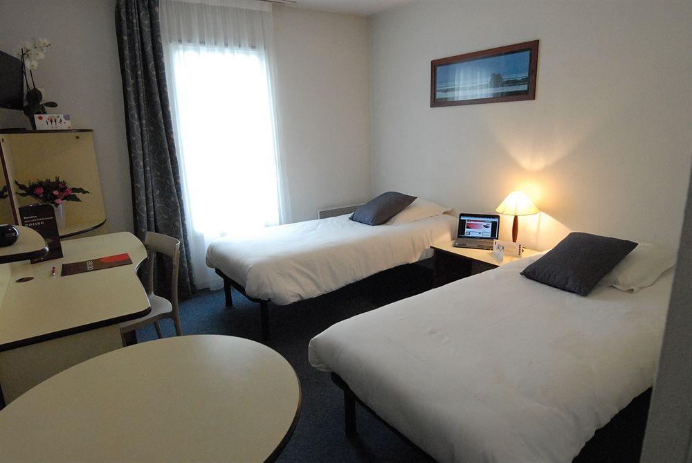 Cerise Lannion Aparthotel Exterior photo