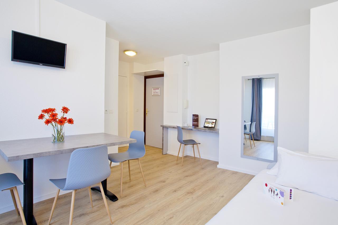 Cerise Lannion Aparthotel Exterior photo