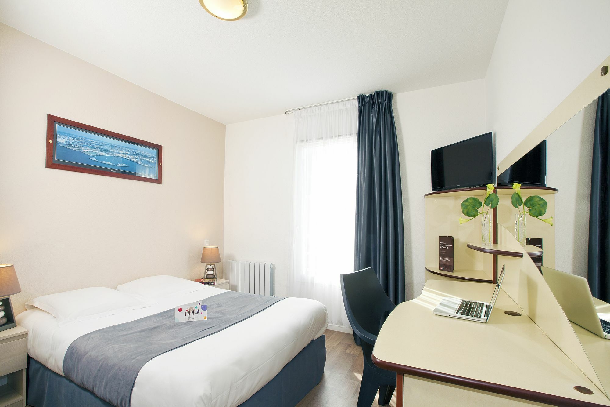 Cerise Lannion Aparthotel Exterior photo