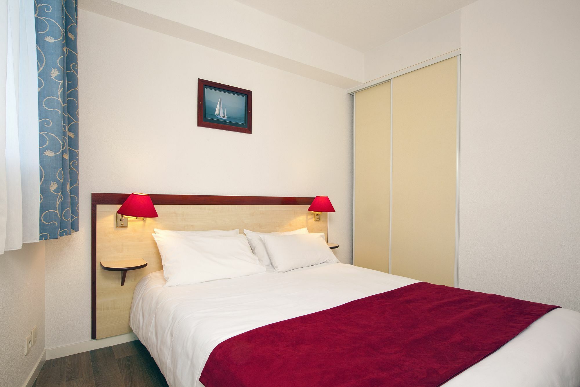 Cerise Lannion Aparthotel Exterior photo